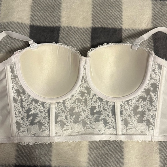 Windsor- Pretty in Pearls Hand Beaded Bustier - Picture 4 of 4